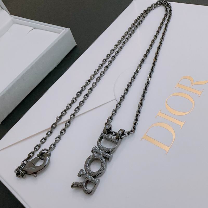Dior Necklace 04lyr234